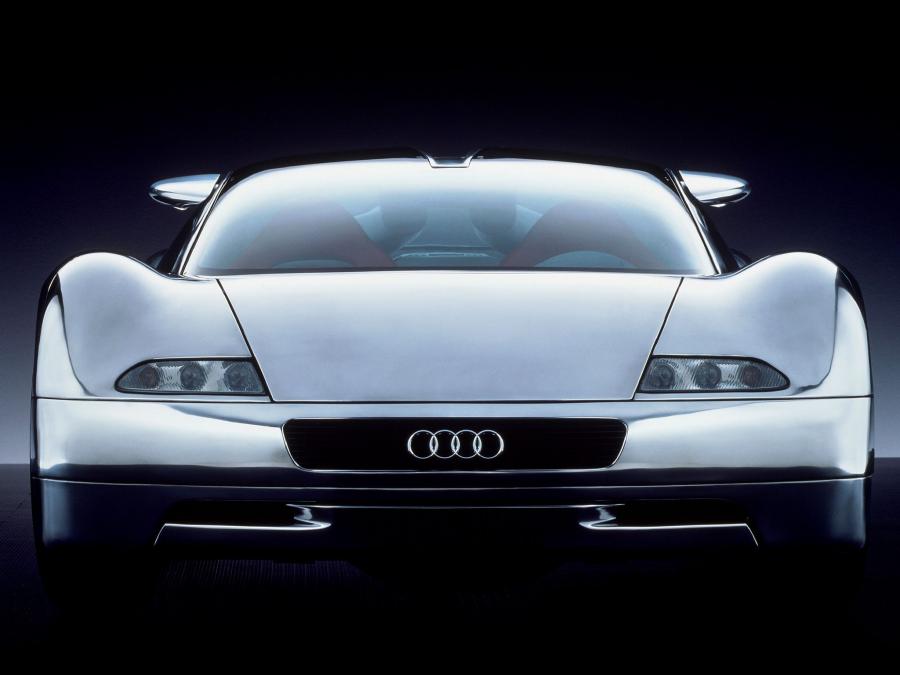  Audi Avus Quattro Concept 1991 года  (фото 10 из 17)